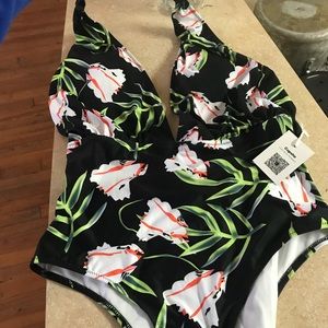 NWT Cupshe One-Piece Halter (Years of Flowers)